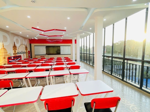 Lớp học đa năng